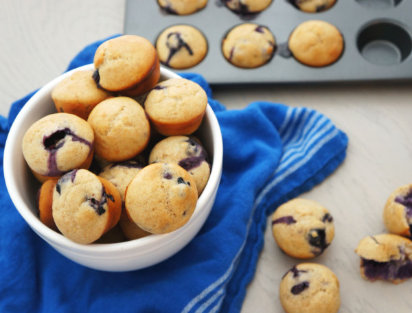 Mini-Protein-Packed-Blueberry-Muffins4
