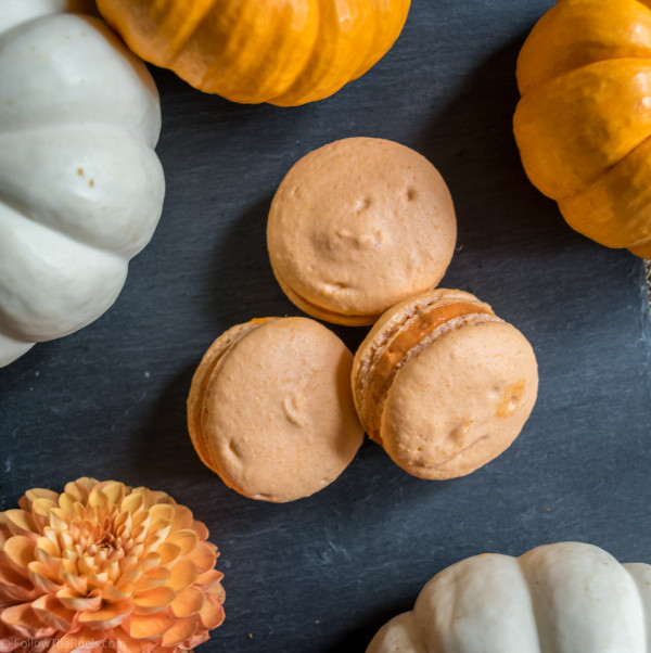 Pumpkin Spice Macarons-10