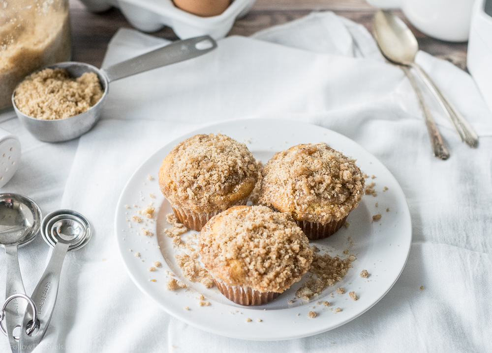 Crumbly Coffee Cake Muffins